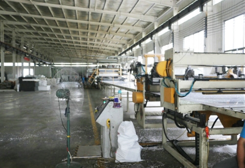 超高分子量聚乙烯板車(chē)間設(shè)備